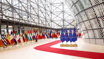 Οι 27 χώρες της ΕΕ υιοθέτησαν το νέο πακέτο κυρώσεων εις βάρος της Ρωσίας
