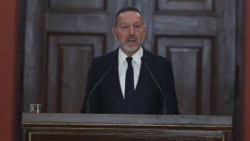 Ο Στουρνάρας παρέλαβε το βραβείο Bruno Leoni που απονεμήθηκε στην Ελλάδα - «Σήμερα, έχουμε σταθερότητα και λιγότερο λαϊκισμό»