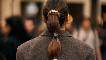 Δέκα τρόποι να αναβαθμίσουμε μία κλασική κοτσίδα
