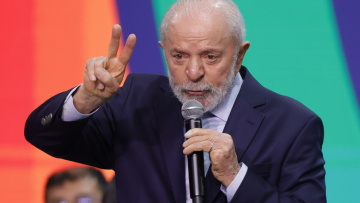 Ο Λούλα θα κέρδιζε όλους τους πιθανούς αντιπάλους από τη Δεξιά στις προεδρικές του 2026
