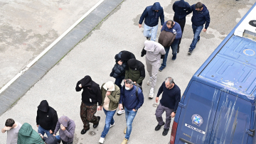 ΟΠΕΚΕΠΕ: Στη φυλακή τα δύο αδέλφια που φέρονται ως βασικά μέλη της εγκληματικής οργάνωσης - Στις έξι έφτασαν οι προφυλακίσεις 