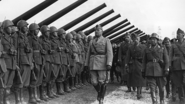 Γιατί ο Μουσολίνι επέλεξε να επιτεθεί στην Ελλάδα την 28η Οκτωβρίου - Ήθελε φασιστικό περίπατο αλλά βούλιαξε στα χιόνια της Πίνδου
