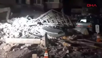 Σεισμός 6,1 Ρίχτερ στην Τουρκία: Κατέρρευσαν τρία κτίρια στο Σιντίργκι - Έγινε αισθητός και σε νησιά του Αιγαίου, δείτε βίντεο