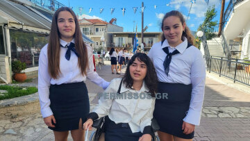 Θεσπιές: Έκανε παρέλαση η μικρή Αλεξία 6 χρόνια μετά τον βαρύτατο τραυματισμό της στο κεφάλι από αδέσποτη σφαίρα