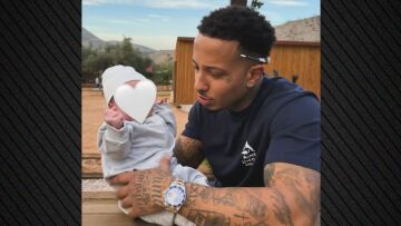 Ο Light πόζαρε με τον ενός μηνός γιο του - Δείτε τη φωτογραφία