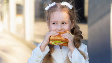 Πόσο θρεπτικό είναι το ψωμί του τοστ; Ο ειδικός αποκαλύπτει τα πάντα – Δείτε πίνακες