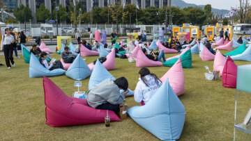 Η τέχνη του να μην κάνεις τίποτα: Κι όμως στη Νότια Κορέα βρήκαν το πιο απίθανο «άθλημα»