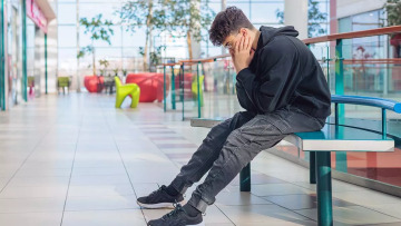 Αυτισμός: Γιατί κάποια άτομα στο φάσμα δεν μπορούν να μιλήσουν – Με ποιο τρόπο επικοινωνούν