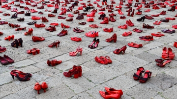 Αύξηση 11% στις γυναικοκτονίες στη Γαλλία, το 2024 δολοφονήθηκαν 107 γυναίκες