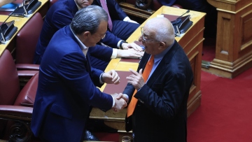 Ο Φάμελλος ζήτησε από τον Κακλαμάνη άμεση συνεδρίαση των επιτροπών για τα ΕΛΤΑ