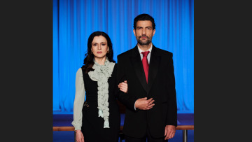 Νίκος Κουρής - Καρυοφυλλιά Καραμπέτη: Συμπράττουν στον σύγχρονο «Οιδίποδα» του Robert Icke στη Στέγη Ιδρύματος Ωνάση 