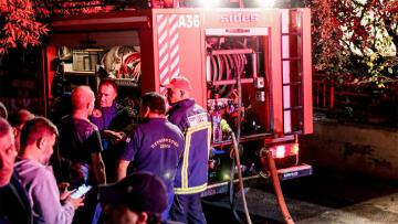 Οικογενειακή τραγωδία με δύο νεκρούς στον Μασταμπά: Προσωρινά κρατούμενος ο 57χρονος που έβαλε φωτιά στο σπίτι