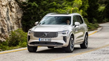 Δοκιμάζουμε το πολυτελές Volvo XC90 T8 - Πόσο κοστίζει στην Ελλάδα;
