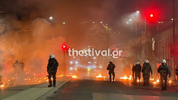 Θεσσαλονίκη: Επεισόδια μετά τη συναυλία του ΛΕΞ - 18 προσαγωγές και μία σύλληψη, δείτε βίντεο