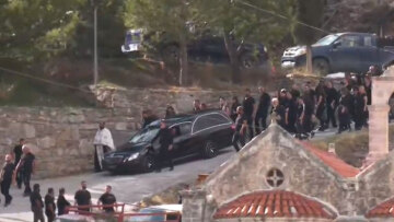 Το protothema στα Βορίζια: Κηδεύτηκε ο 39χρονος, σπάραξε η χήρα του  - Αστυνομία παντού στο χωριό, φόβοι για αντίποινα 