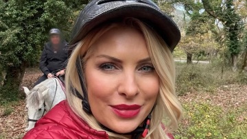 Η Ελένη Μενεγάκη έκανε ιππασία στα Ζαγοροχώρια: «Εκεί που ο ουρανός αγγίζει τη γη» - Δείτε φωτογραφίες
