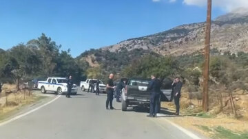 Φρούριο τα Βορίζια για την ανοιχτή κηδεία του 39χρονου - Μπλόκα και έλεγχοι σε διερχόμενα ΙΧ, δείτε εικόνες
