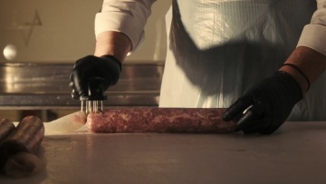 Μπούμπας: Η ελληνική salumeria που επαναπροσδιορίζει την αλλαντοποιία ωρίμασης