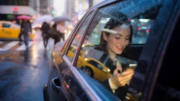 Uber: Μία εφαρμογή για όλους και όλες 