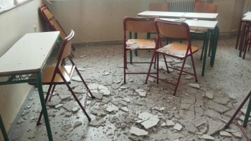 Έπεσαν σοβάδες στο 1ο Δημοτικό Σχολείο στο Πόρτο Ράφτη - Τραυματίστηκαν ελαφρά δύο μαθητές
