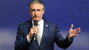 Νταγκ Μπέργκαμ: Έχουμε κοινές αξίες, το μέλλον είναι λαμπρό - Live  η σύνοδος Διατλαντικής Συνεργασίας για την Ενέργεια