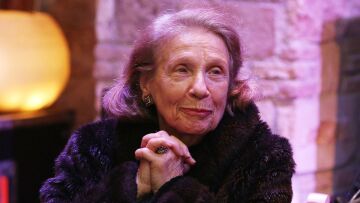 Η Μέλπω Ζαρόκωστα επέστρεψε στο γηροκομείο μετά την περιπέτεια με την υγεία της - «Επανήλθε, δεν υποφέρει» λέει ο γιος της 