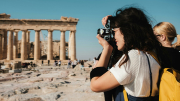 Έρευνα: To ισχυρότερο ανταγωνιστικό πλεονέκτημα του ελληνικού τουριστικού προϊόντος