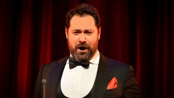 Ακύρωση συμμετοχής Ρώσου βαρύτονου στη Βερόνα - Κατηγορείται για υποστήριξη του Πούτιν