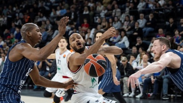 Αναντολού Εφές - Αρμάνι Μιλάνο 93-97: Πήρε την ματσάρα των δύο παρατάσεων με Σιλντς και Λεντέι
