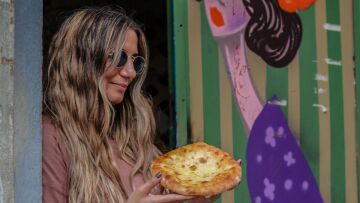 Θάλεια Ιωάννου: «Ταξιδεύω, τρώω, φωτογραφίζω. Και τα μοιράζομαι όλα»