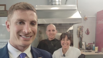 Για σουβλάκι στη Μητροπόλεως βρέθηκε ο σύμβουλος του Τραμπ για θέματα ενέργειας