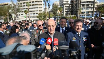 Δένδιας: Η Πολεμική Αεροπορία αλλάζει εποχή με τεράστιες δυνατότητες