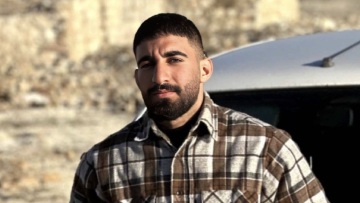 Οργή στο Ιράν για τον θάνατο 20χρονου που έκαψε φωτογραφία του Χαμενεΐ - «Αυτοκτονία» λέει η Τεχεράνη, «τον σκοτώσατε» απαντούν ακτιβιστές