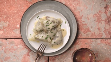 Πρασοντολμάδες με κιμά αυγολέμονο