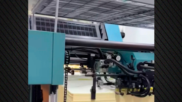 Το νέο βίντεο Τσίπρα για το βιβλίο του: Οι μηχανές δουλεύουν στο φουλ για την εκτύπωση της «Ιθάκης»