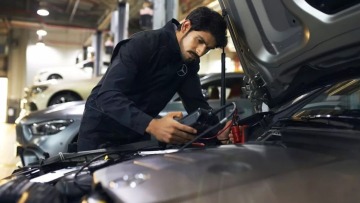 Γιατί εκτοξεύεται το σέρβις των αυτοκινήτων;
