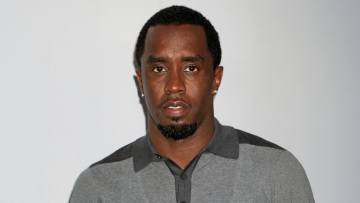 Η ζωή του Diddy στη φυλακή: Eργασία στο παρεκκλήσι, πρόγραμμα απεξάρτησης και πειθαρχική δίωξη για απαγορευμένη κλήση