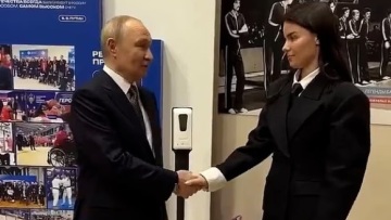 Νέες θεωρίες για την υγεία του Πούτιν - Οι διογκωμένες φλέβες στη διάρκεια χειραψίας, δείτε βίντεο