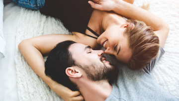 Τι είναι η “ερωτική αναρχία” που συγκινεί τις νεότερες γενιές