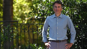 Άνοια: Οι σιωπηλοί μαχητές της φροντίδας μιλούν στο ygeiamou
