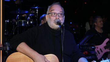 Μουκίδης για την επανεκτέλεση του «Για σένα λιώνω» από Οικονομόπουλο: Δεν οφείλω εξηγήσεις που δέχτηκα να το πει μετά τον Μητροπάνο