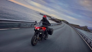 Η νέα Honda CB1000GT έρχεται με ηλεκτρονικές αναρτήσεις
