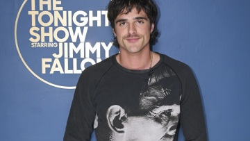 Τζέικομπ Ελόρντι: Το εντυπωσιακό ύψος του ηθοποιού που υποδύεται το τέρας του Φρανκενστάιν (βίντεο)