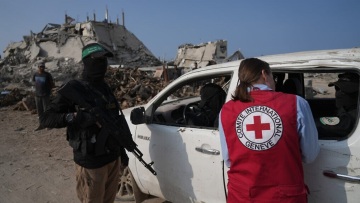 Η Χαμάς παρέδωσε τη σορό ενός ομήρου στον Ερυθρό Σταυρό