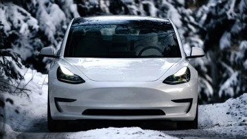 Χειμώνας με ηλεκτρικό: Πώς να προστατεύσετε τη μπαταρία;
