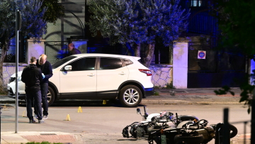 Άκουσα πέντε πυροβολισμούς, λέει μάρτυρας για το επεισόδιο με αστυνομικούς τραυματίες στον Άγιο Δημήτριο