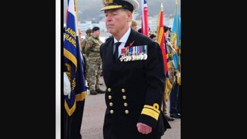 Σάλος στο Ηνωμένο Βασίλειο: Απατεώνας υποδύθηκε τον... υποναύαρχο και παρέστη σε τελετή για την Ημέρα Μνήμης των Πεσόντων