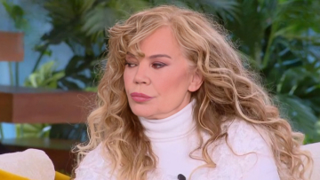 Ελένη Δήμου: Ο κόσμος αποφάσισε για την καριέρα μου, υπάρχουν πράγματα για τα οποία έχω μετανιώσει