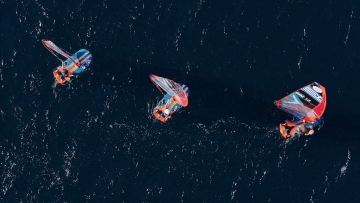 Οι Έλληνες ιστιοπλόοι κυριάρχησαν στην πρώτη φάση της 34ης «Athens International Sailing Week 2025»
