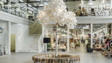 Το πρώτο εμπορικό κέντρο αποκλειστικά με μεταχειρισμένα είδη αλλάζει το εμπόριο